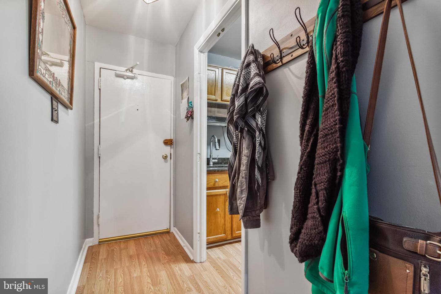 3814 Lyndhurst DRIVE Unit: 201