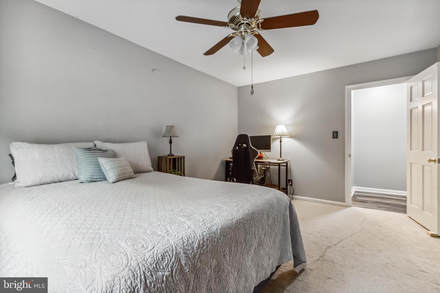 3814 Lyndhurst DRIVE Unit: 201