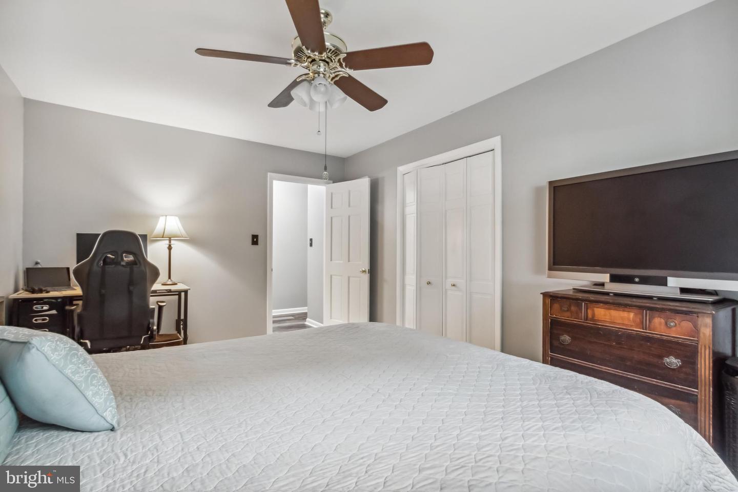 3814 Lyndhurst DRIVE Unit: 201