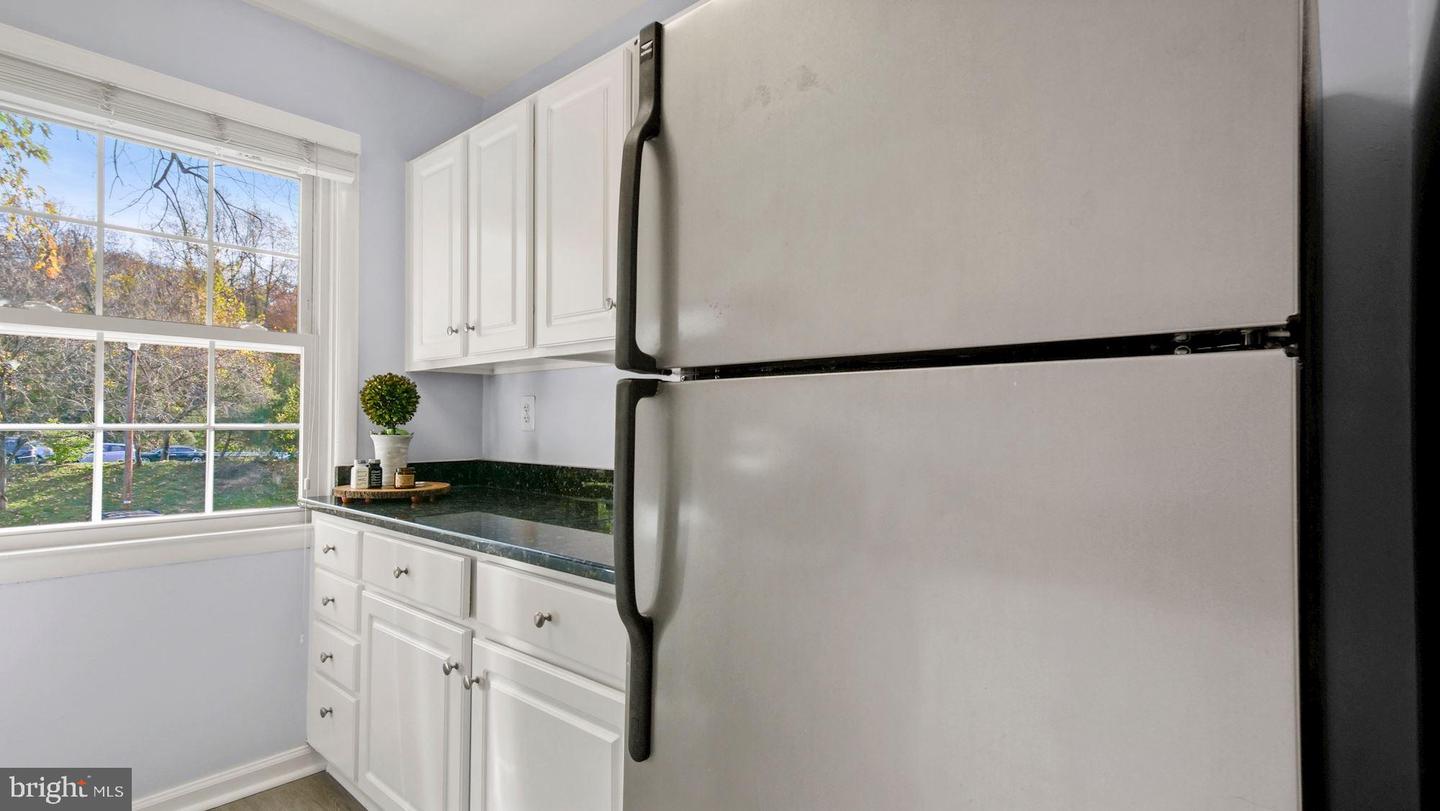 9447 Fairfax BOULEVARD Unit: 204