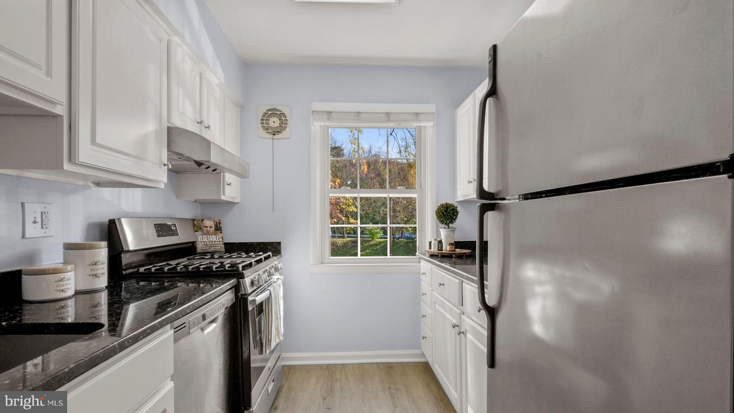 9447 Fairfax BOULEVARD Unit: 204