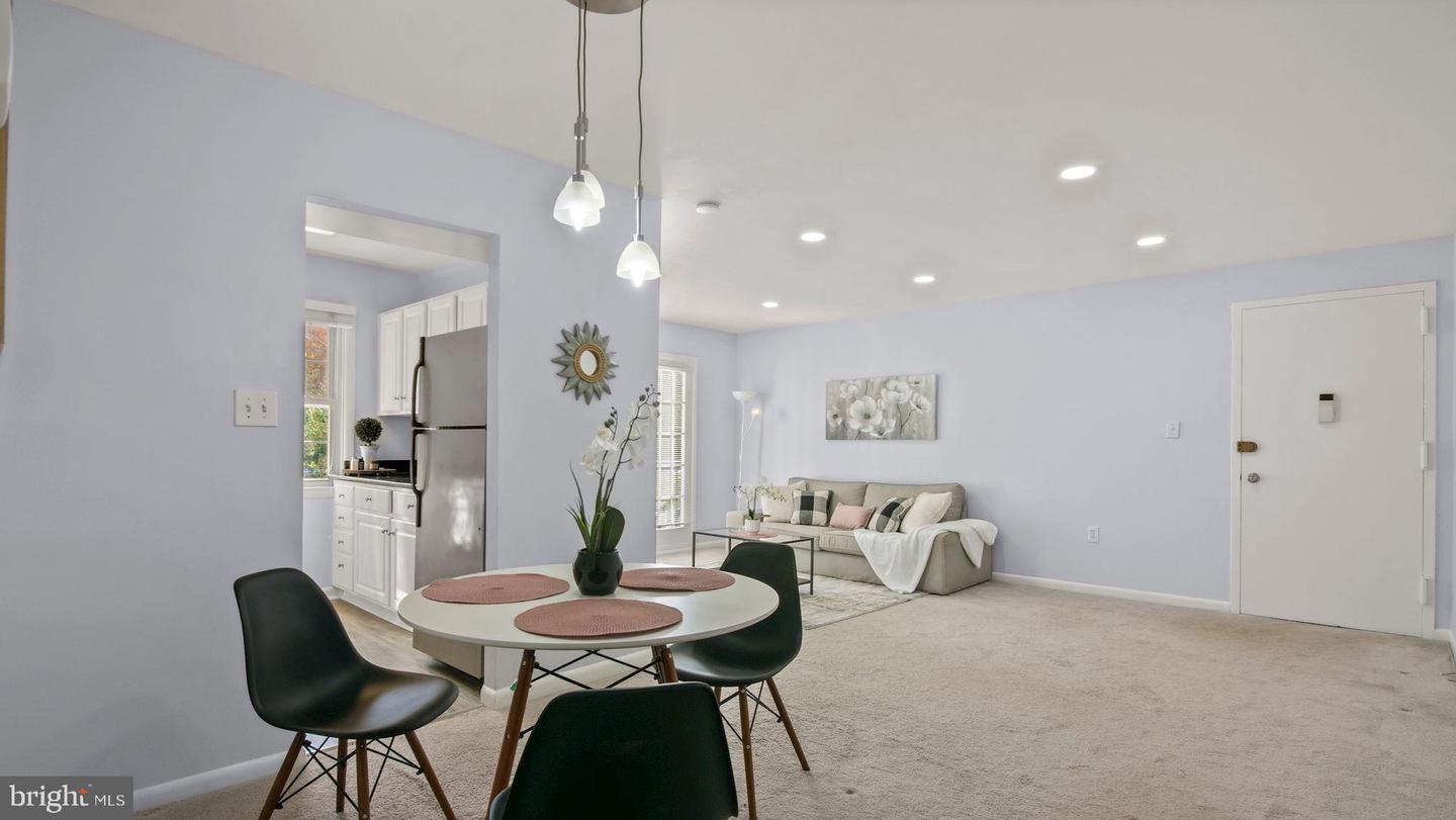 9447 Fairfax BOULEVARD Unit: 204