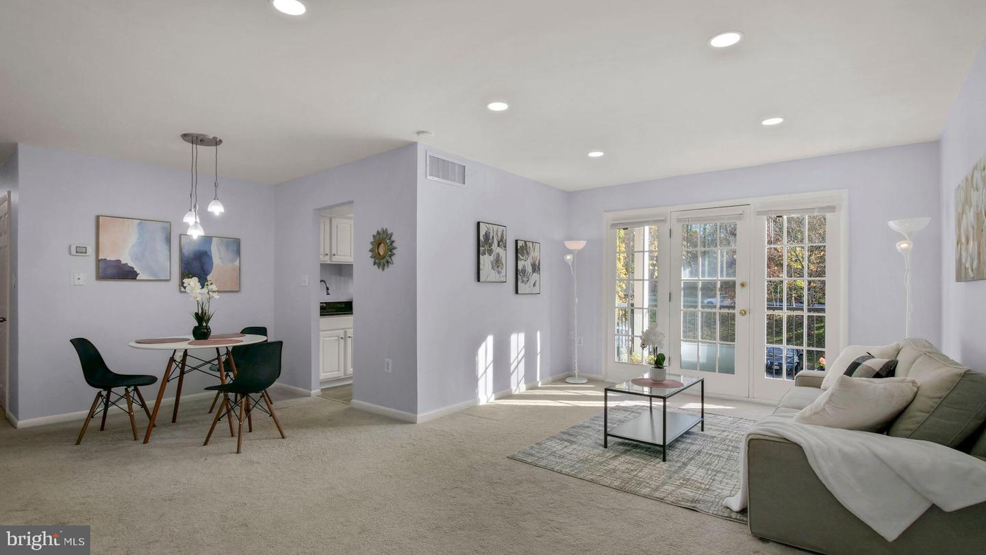 9447 Fairfax BOULEVARD Unit: 204