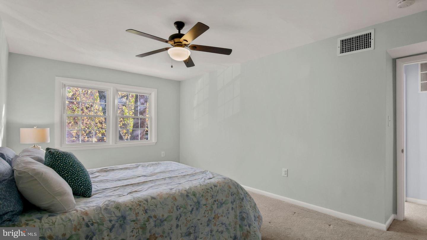 9447 Fairfax BOULEVARD Unit: 204