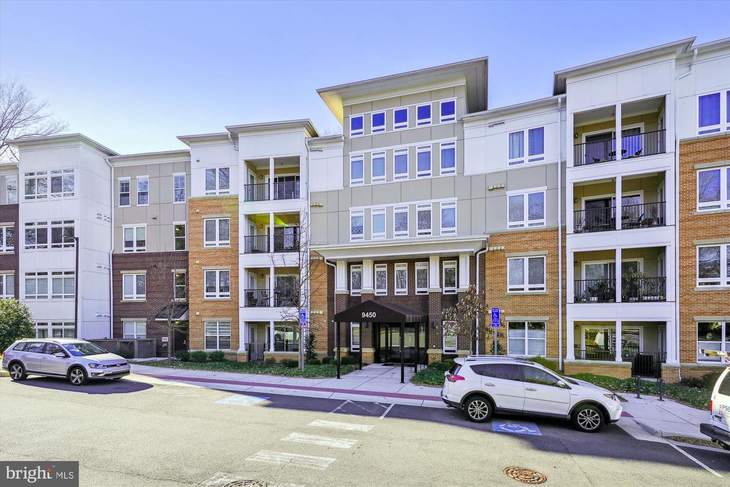 9450 Silver King COURT Unit: 302
