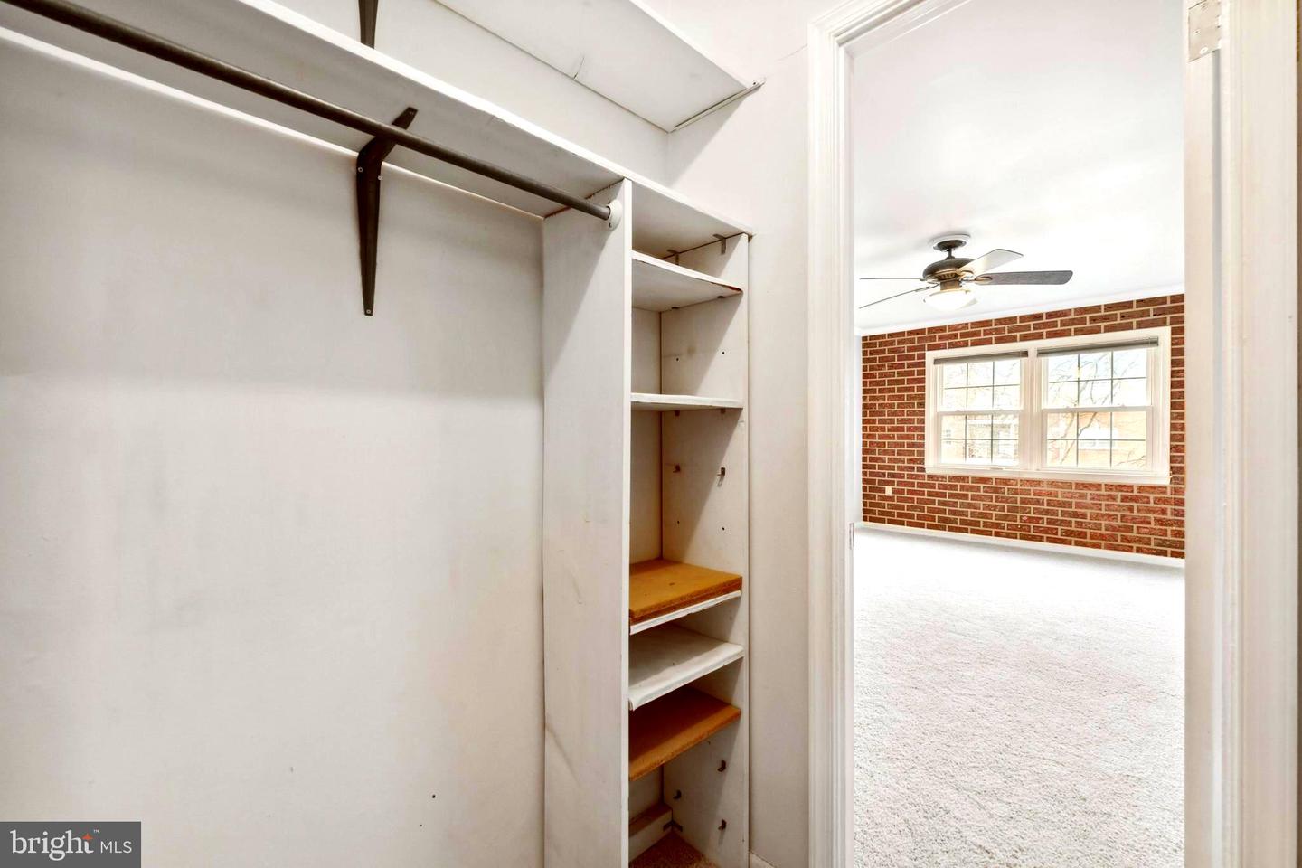 9461 Fairfax BOULEVARD Unit: 203