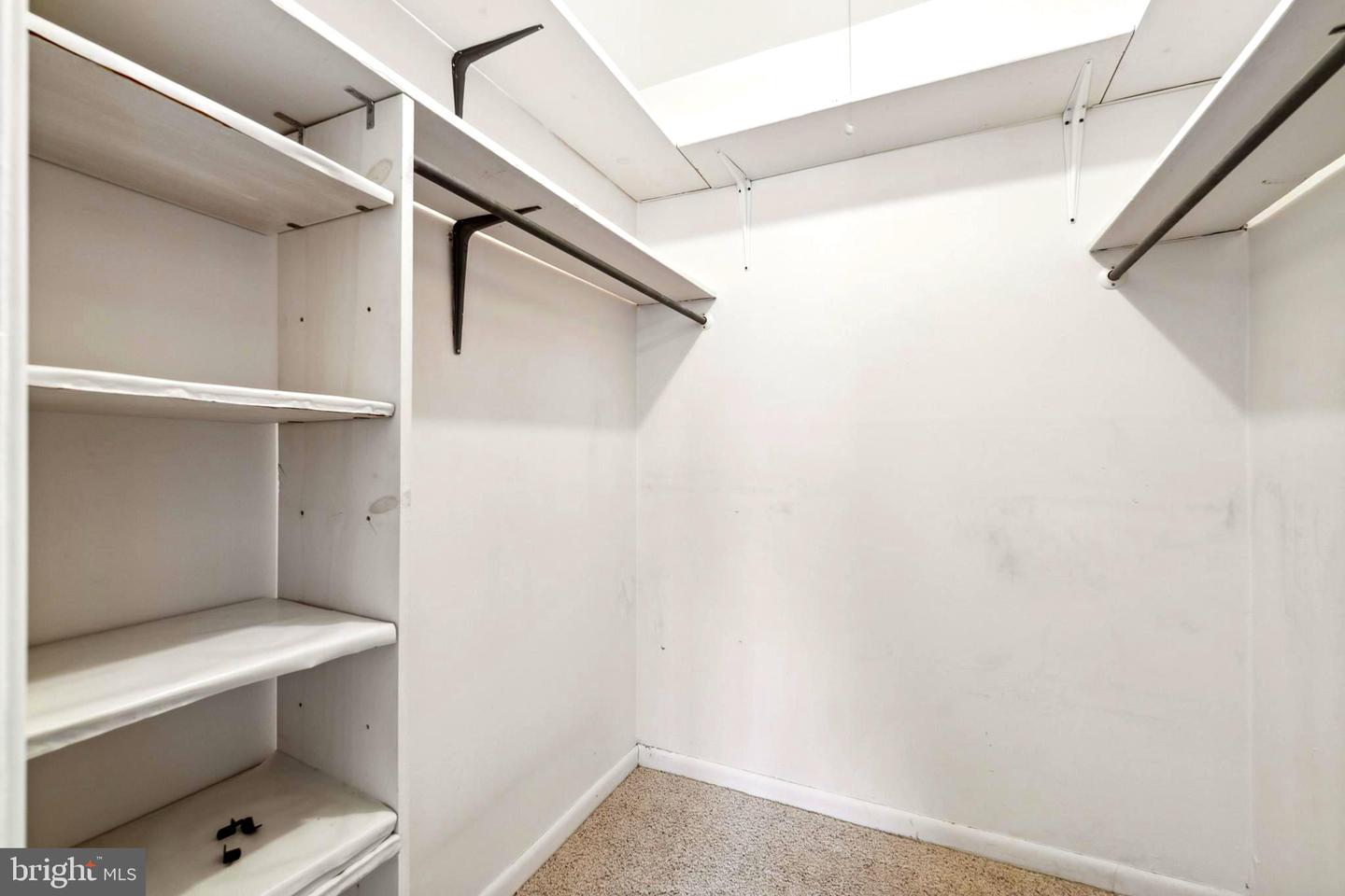 9461 Fairfax BOULEVARD Unit: 203
