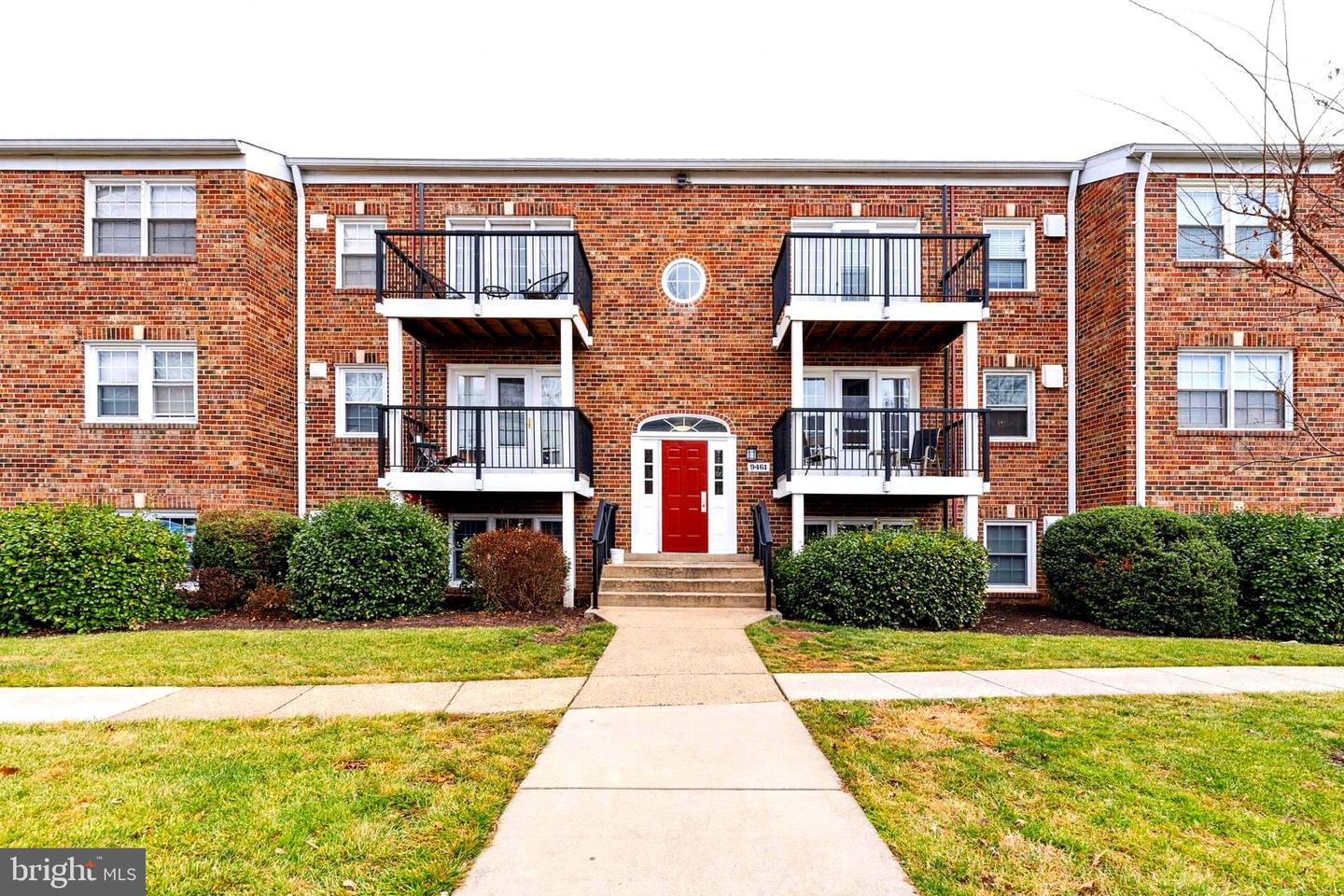 9461 Fairfax BOULEVARD Unit: 203