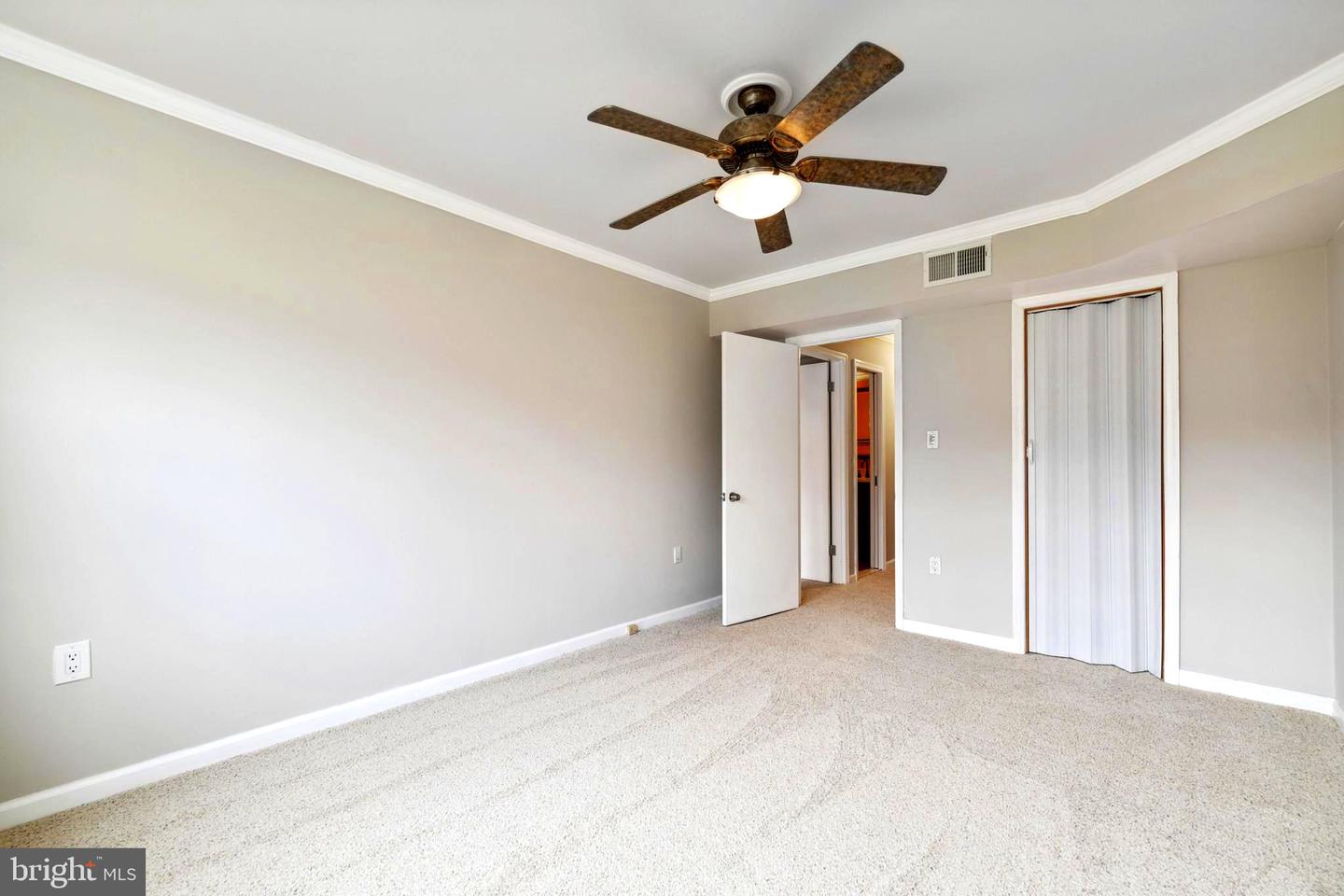 9461 Fairfax BOULEVARD Unit: 203