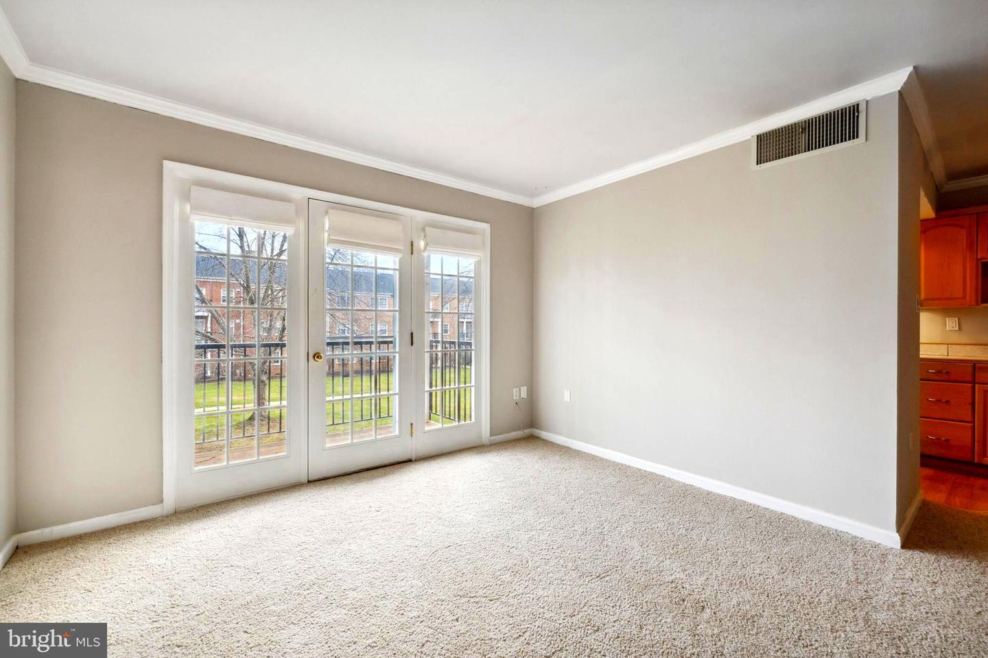 9461 Fairfax BOULEVARD Unit: 203
