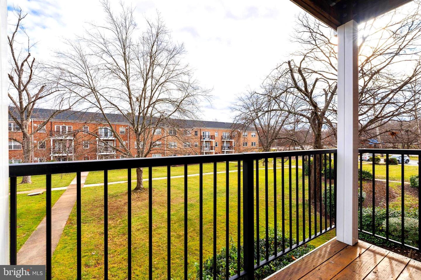 9461 Fairfax BOULEVARD Unit: 203