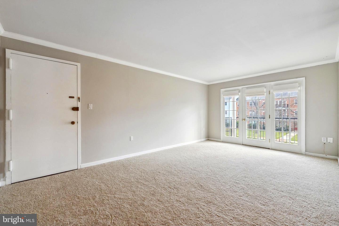 9461 Fairfax BOULEVARD Unit: 203