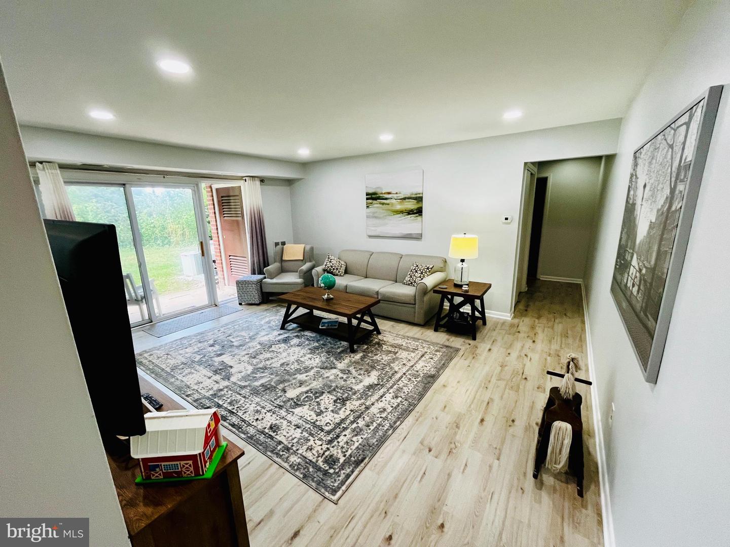 3890 Lyndhurst DRIVE Unit: 103