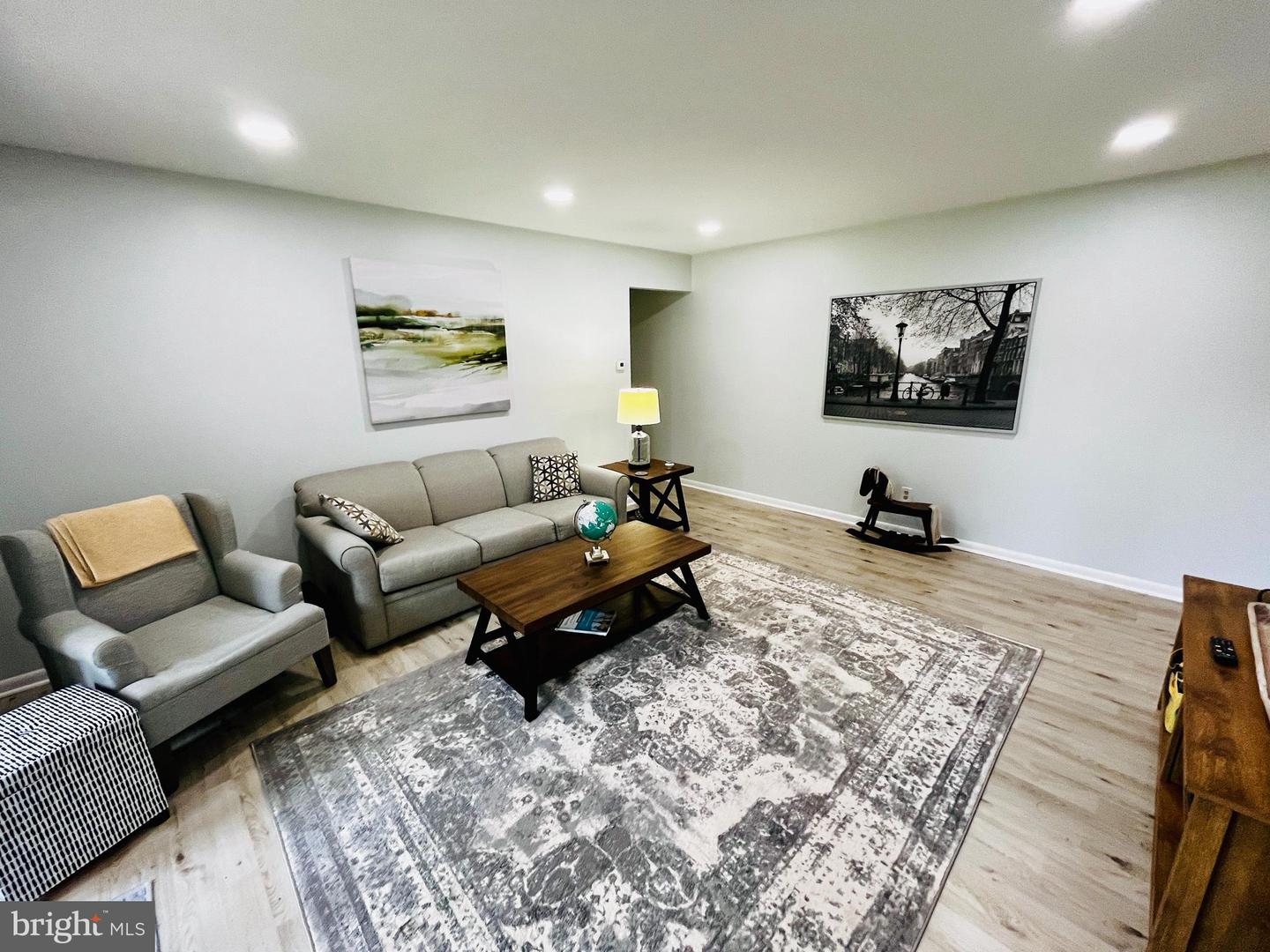 3890 Lyndhurst DRIVE Unit: 103