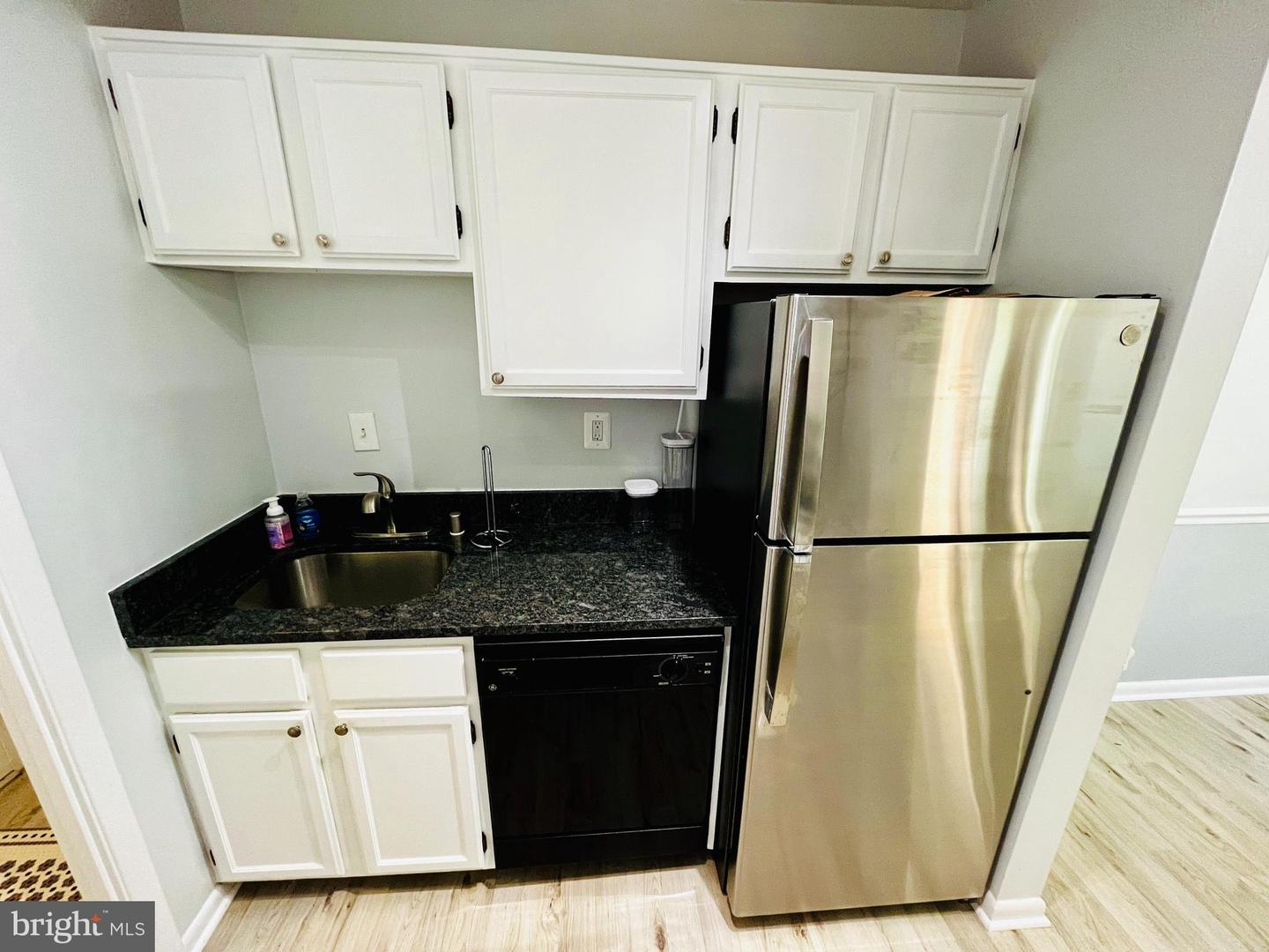 3890 Lyndhurst DRIVE Unit: 103