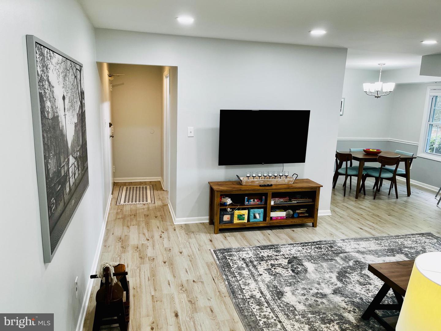 3890 Lyndhurst DRIVE Unit: 103
