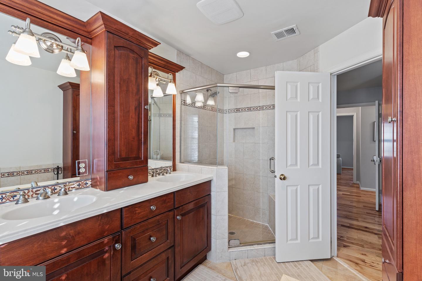 10432 Breckinridge LANE