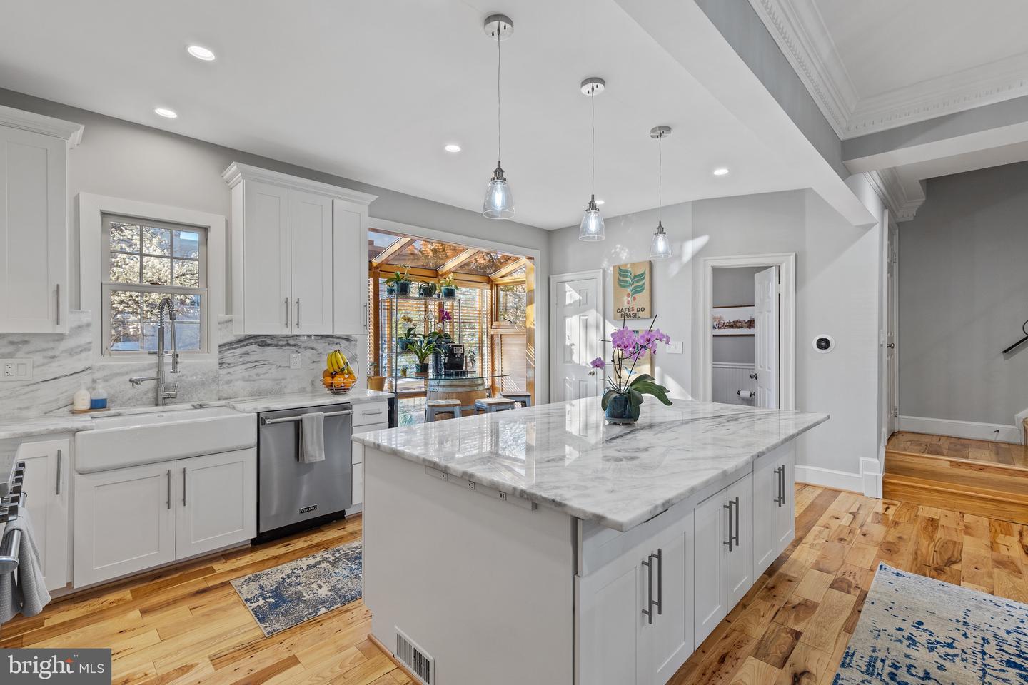 10432 Breckinridge LANE