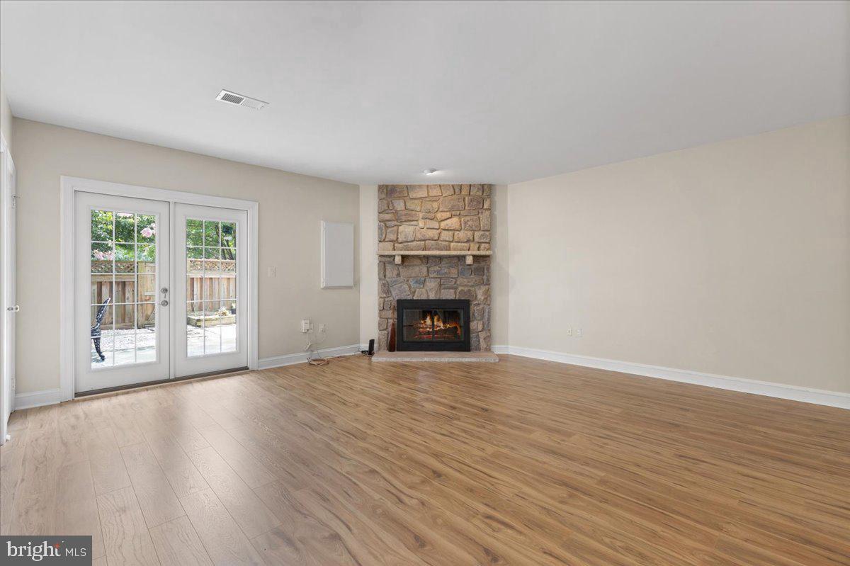 10411 Breckinridge LANE