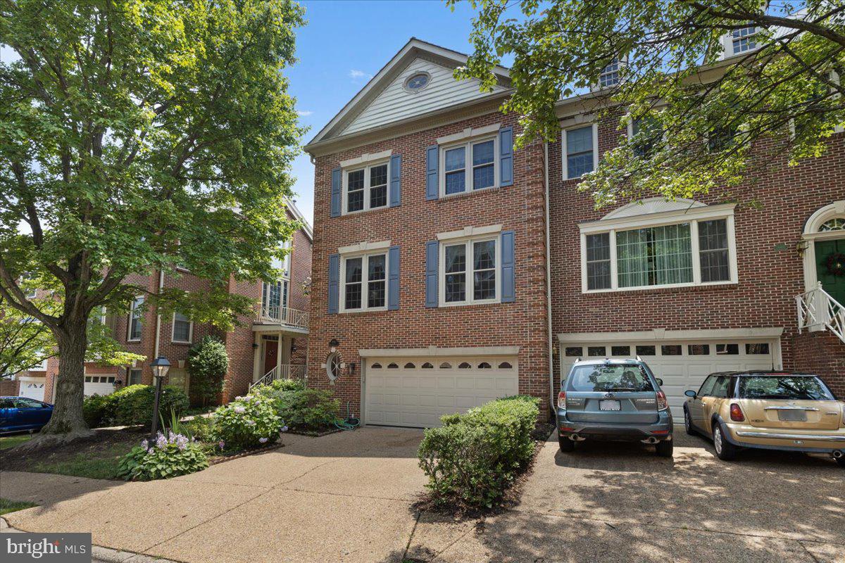 10411 Breckinridge LANE