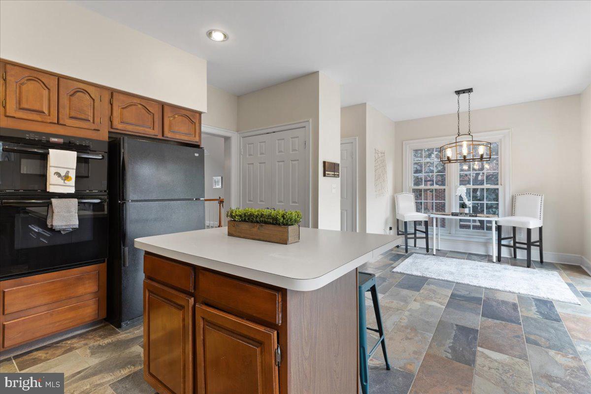 10411 Breckinridge LANE