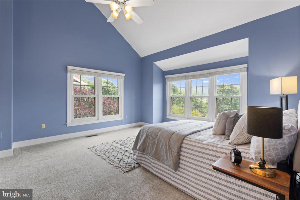 10411 Breckinridge LANE