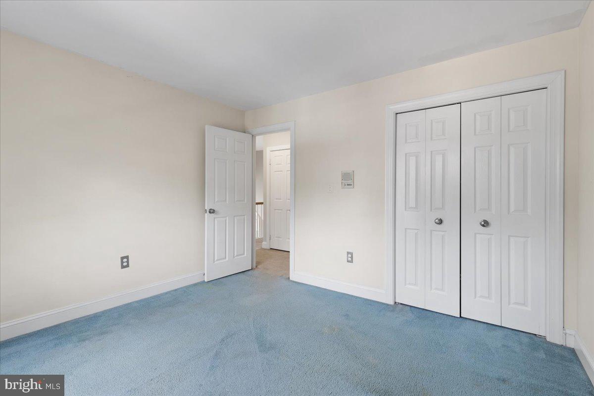 10411 Breckinridge LANE