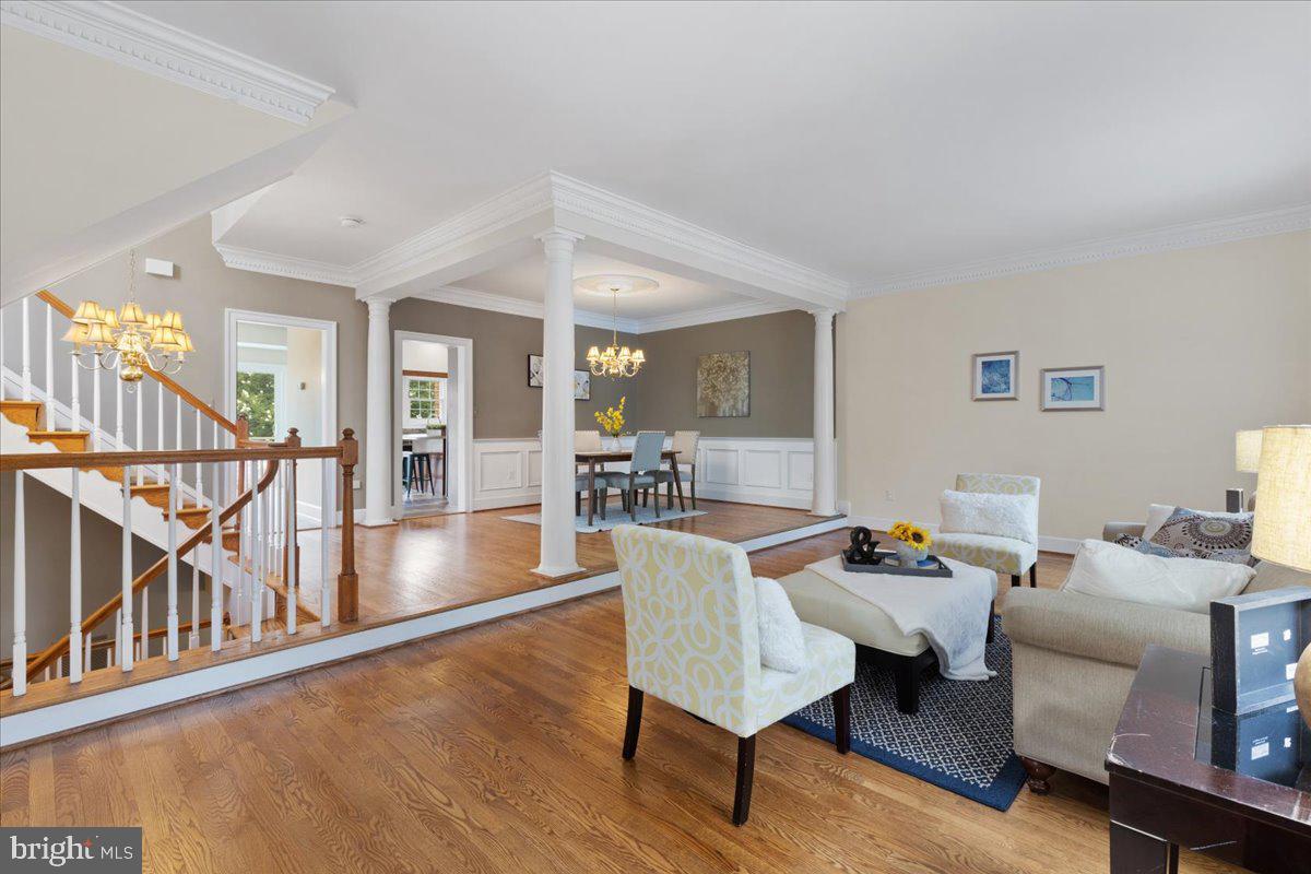 10411 Breckinridge LANE