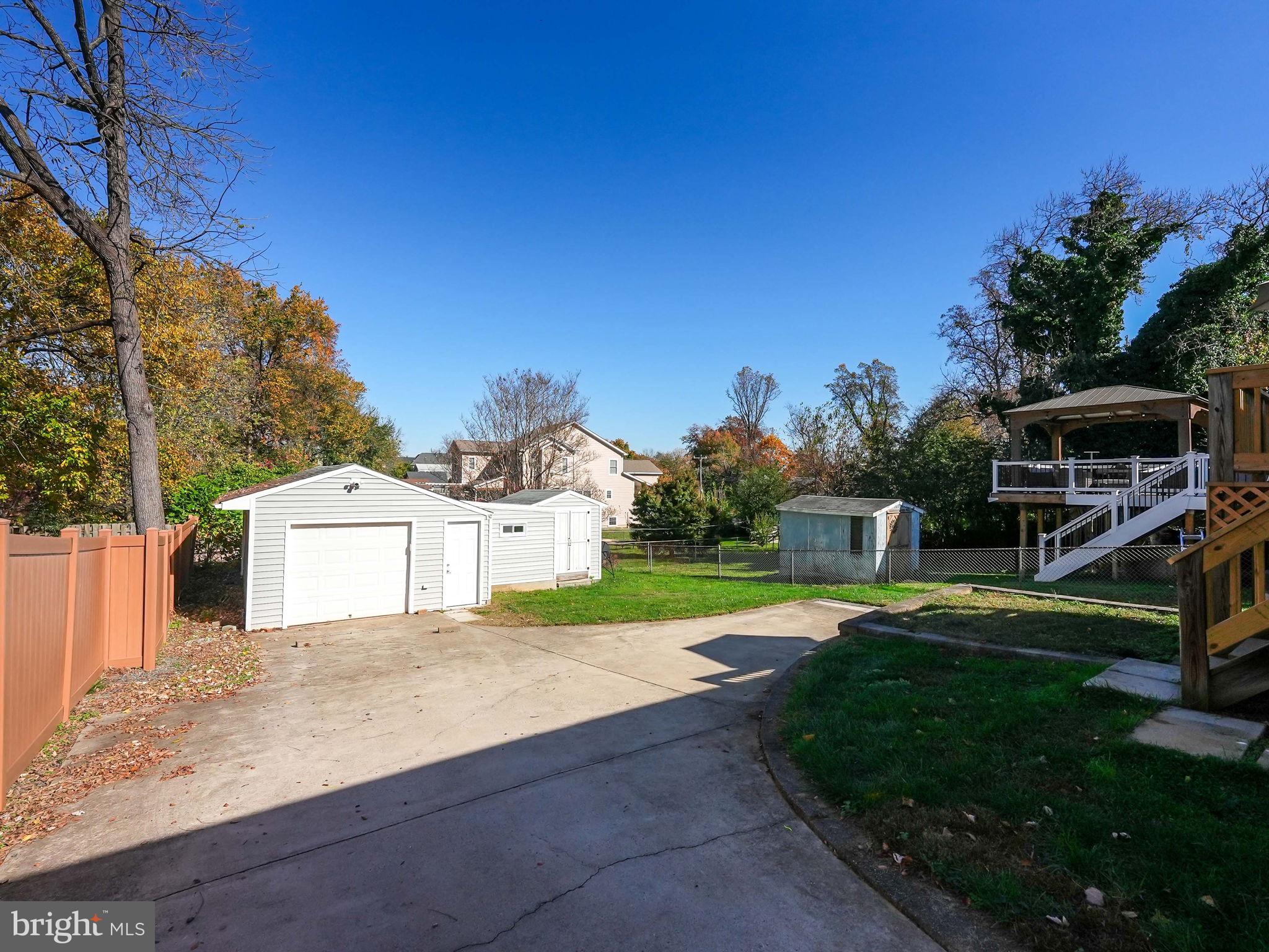 10920 Oakwood DRIVE