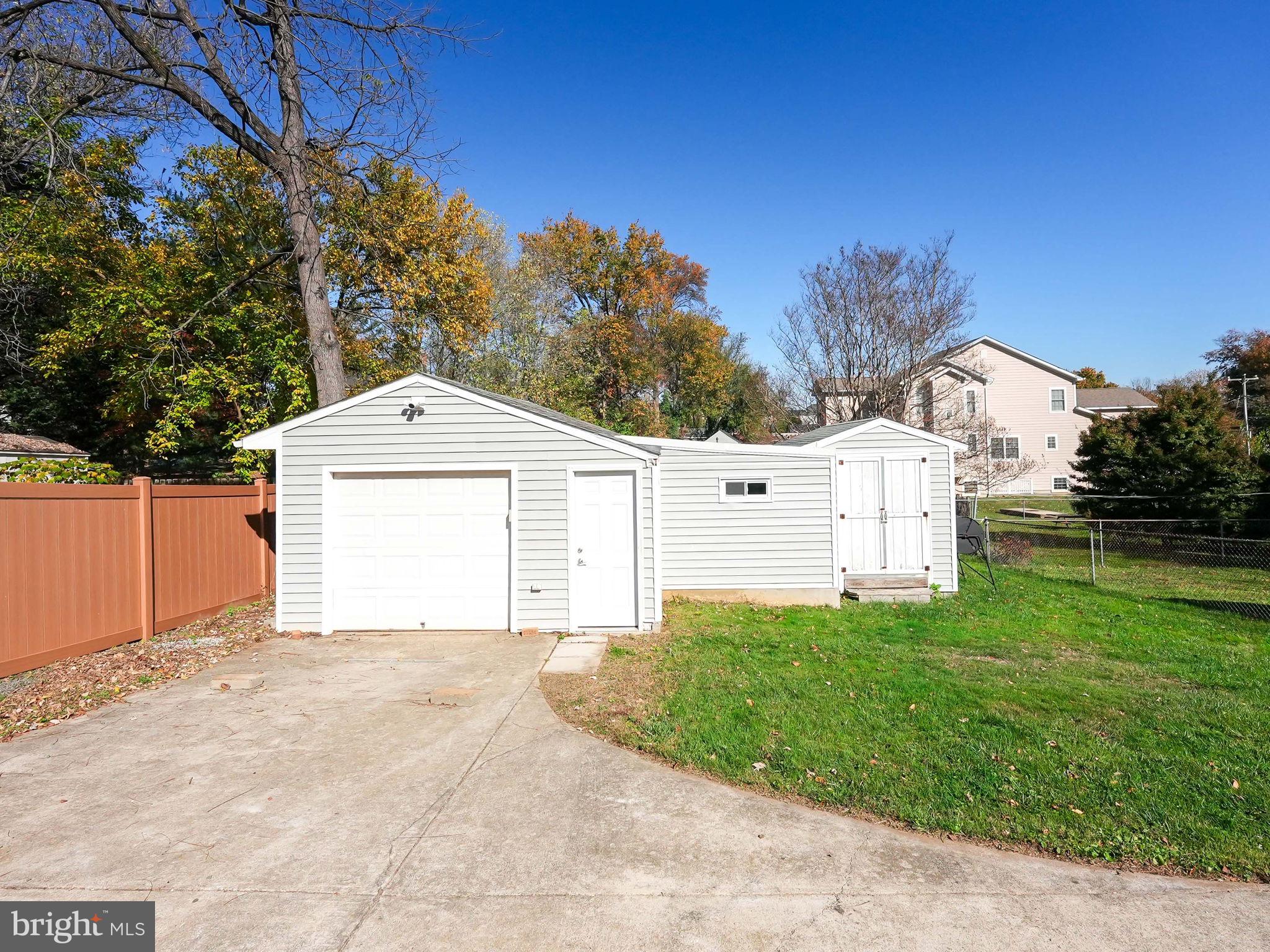 10920 Oakwood DRIVE