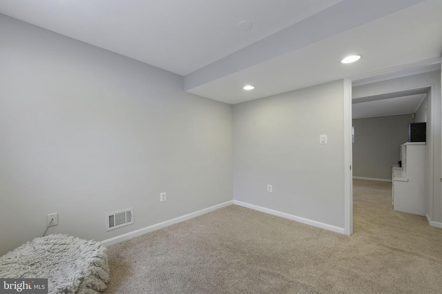 9916 Colony Rd