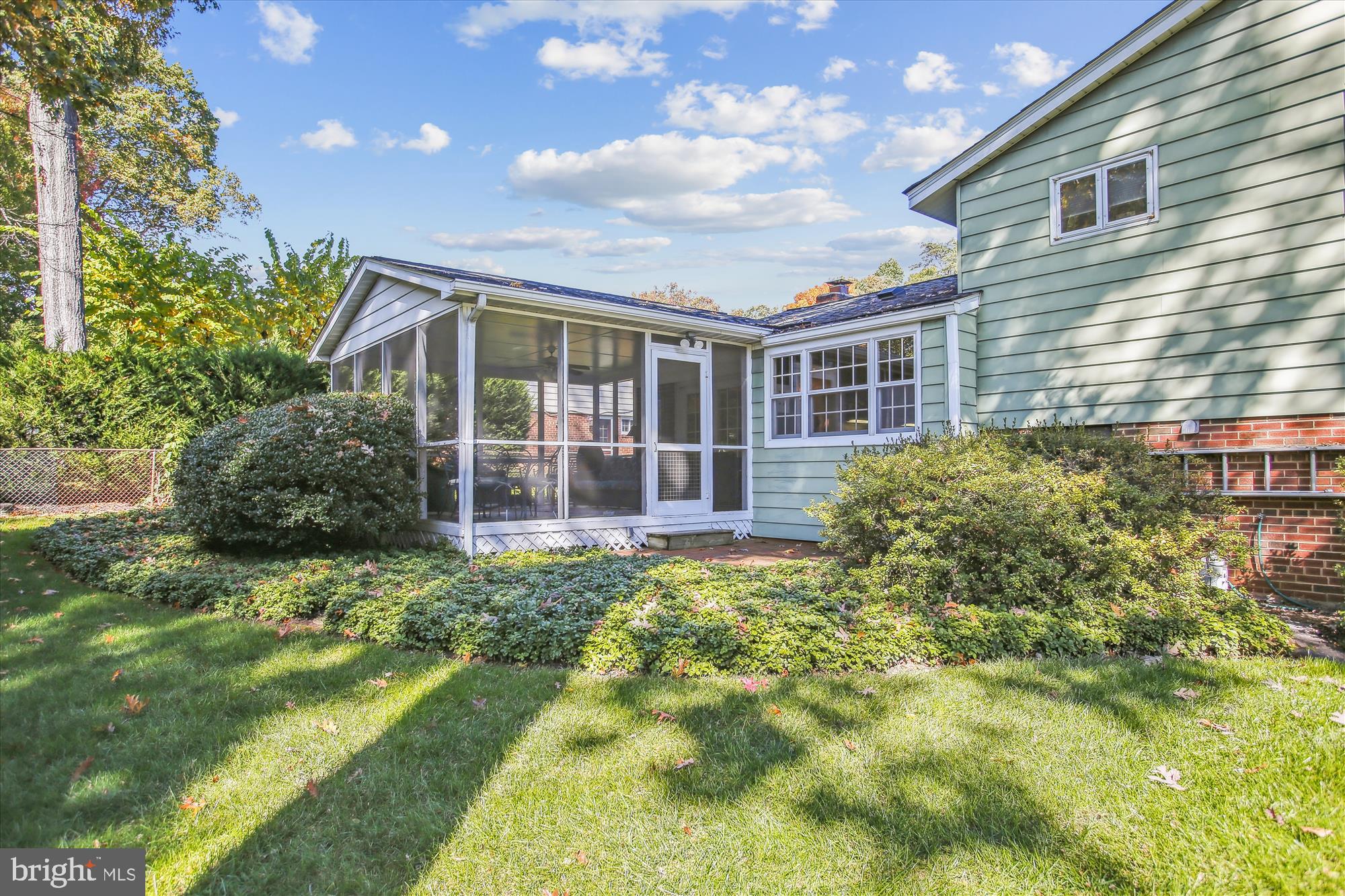 3535 Country Hill Dr