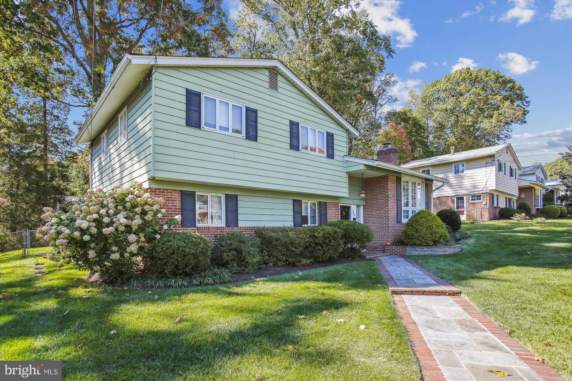 3535 Country Hill Dr