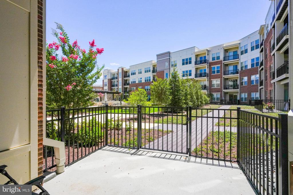 10755 Fairgrounds Dr #121