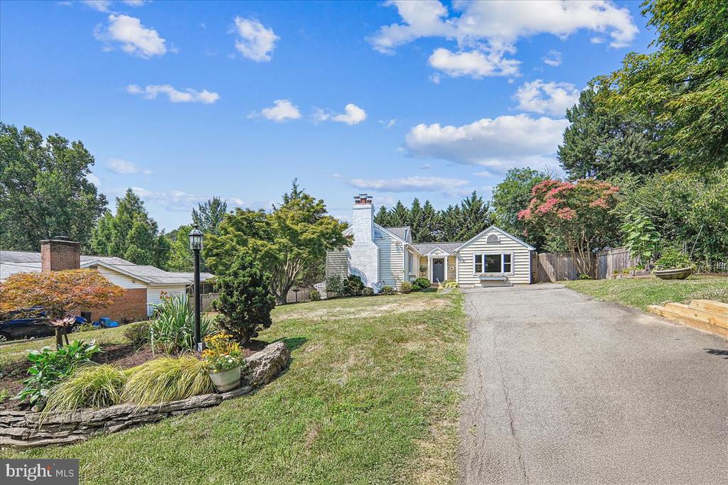 3605 Colony Rd