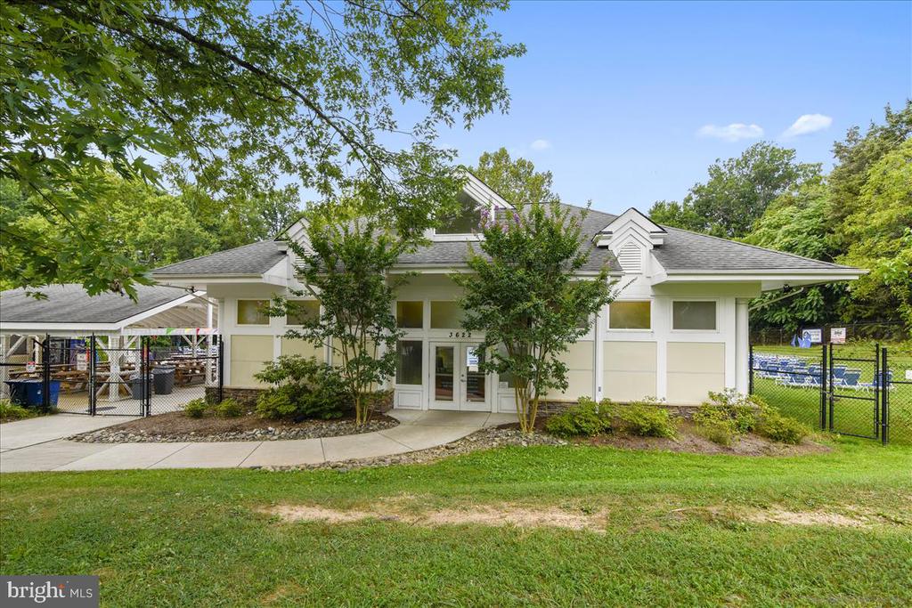 3605 Colony Rd