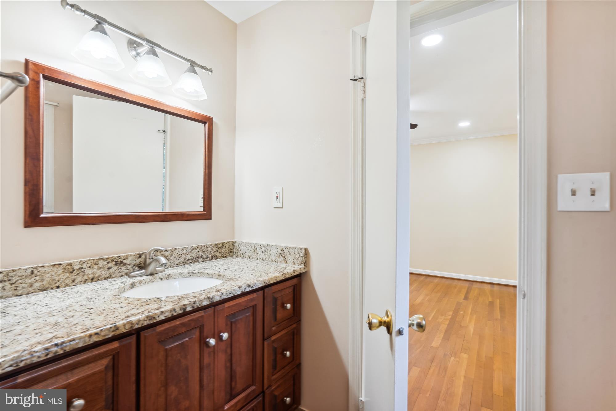 3613 COLONY RD