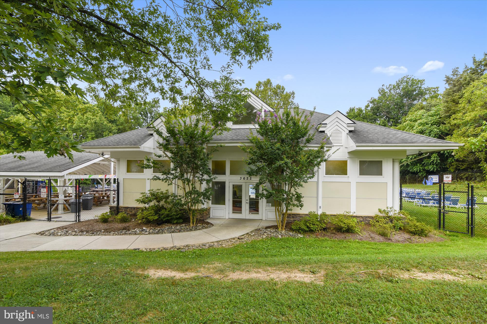 3613 COLONY RD