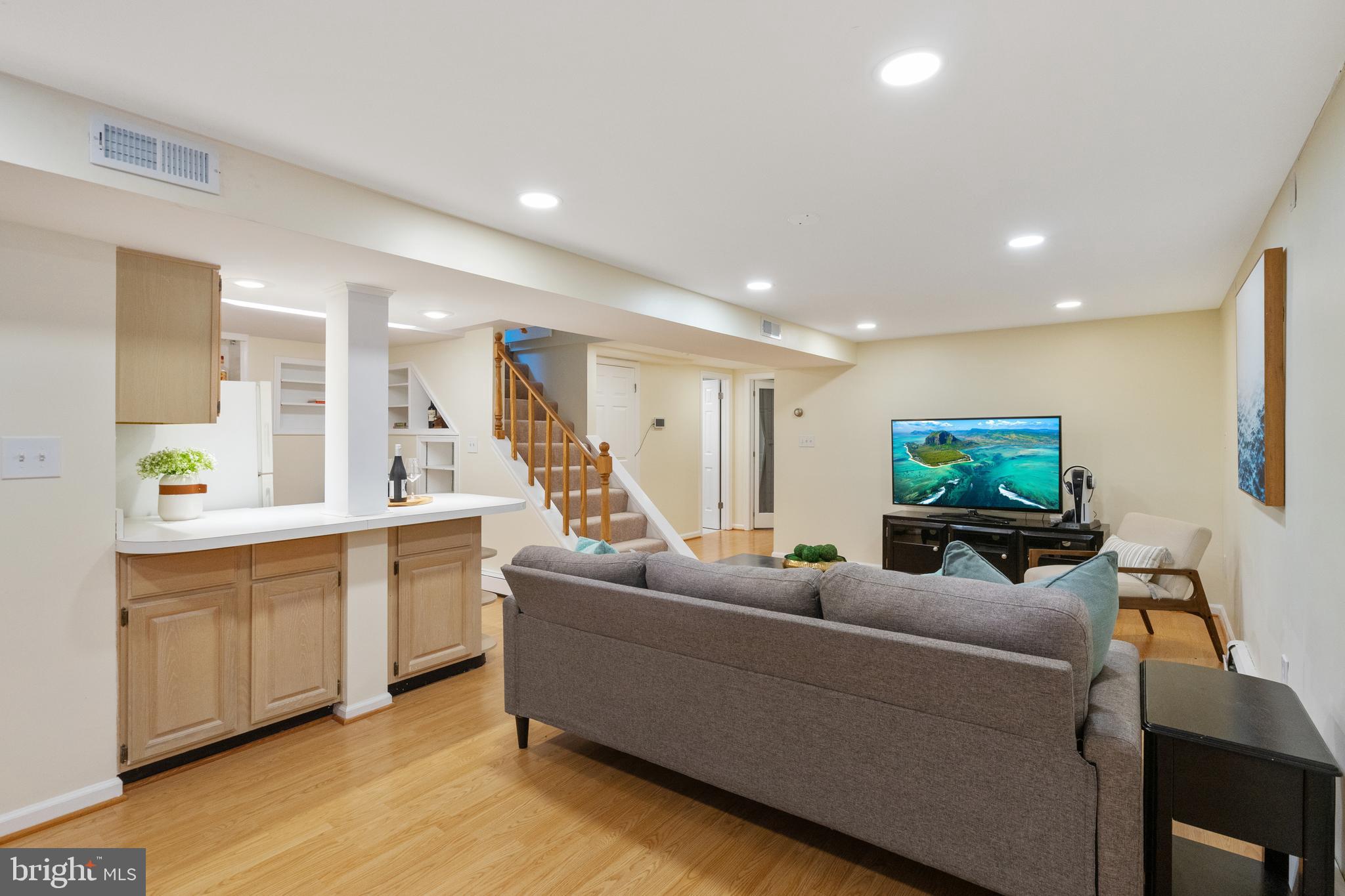 10718 Joyce Dr