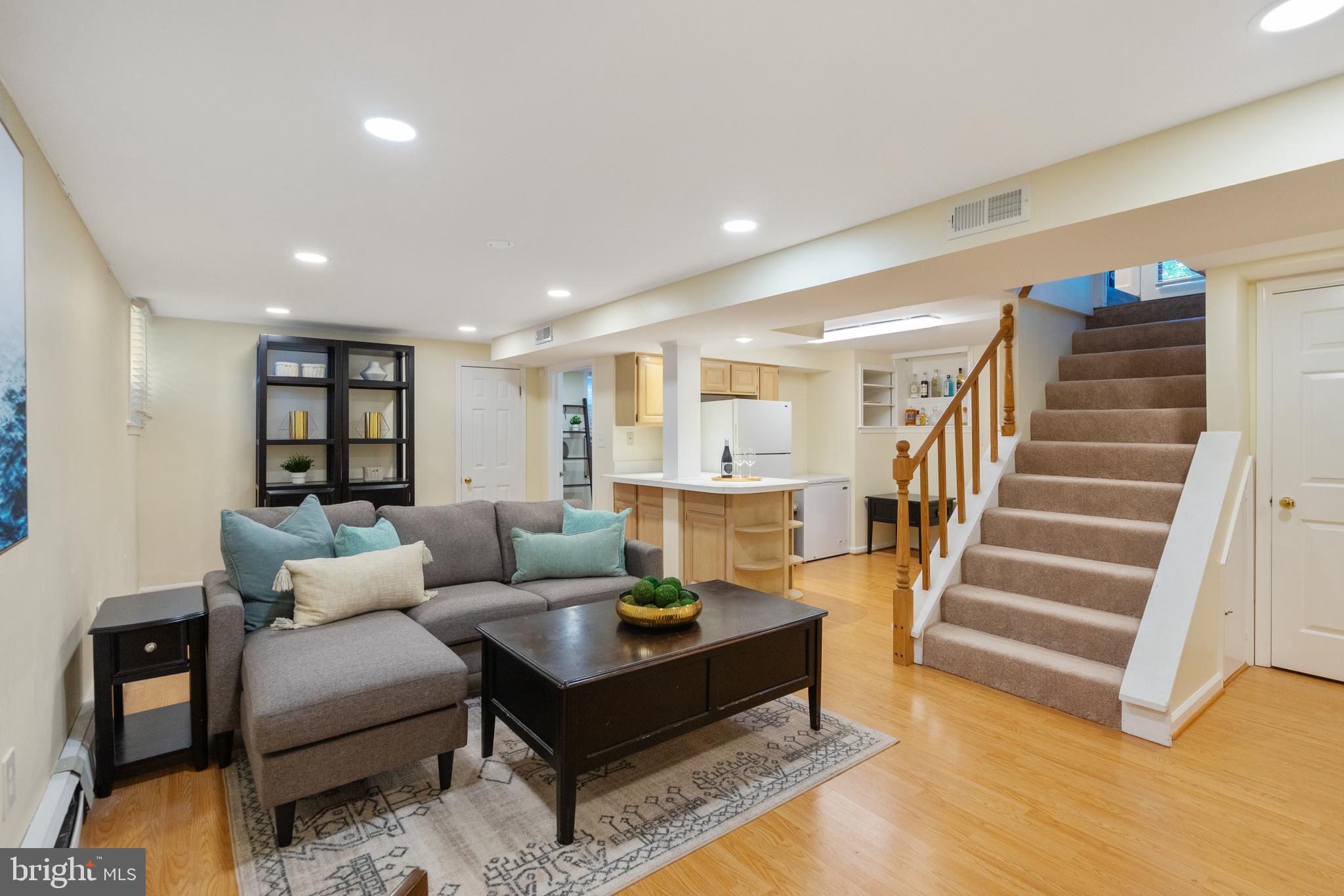 10718 Joyce Dr