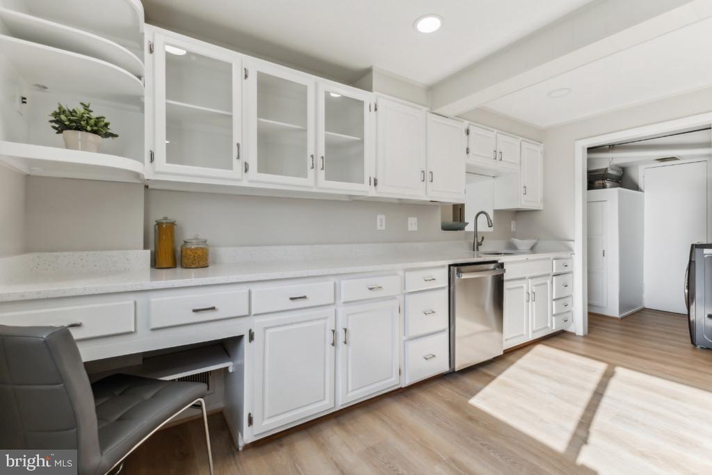 4210 Allison Cir