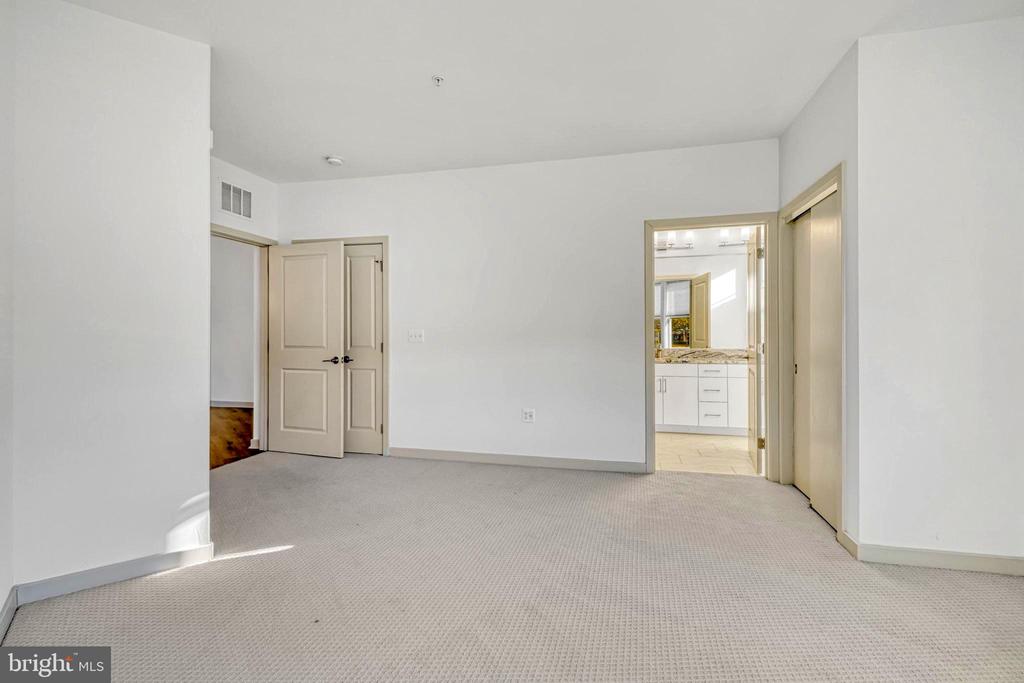 10755 Fairgrounds Dr #218
