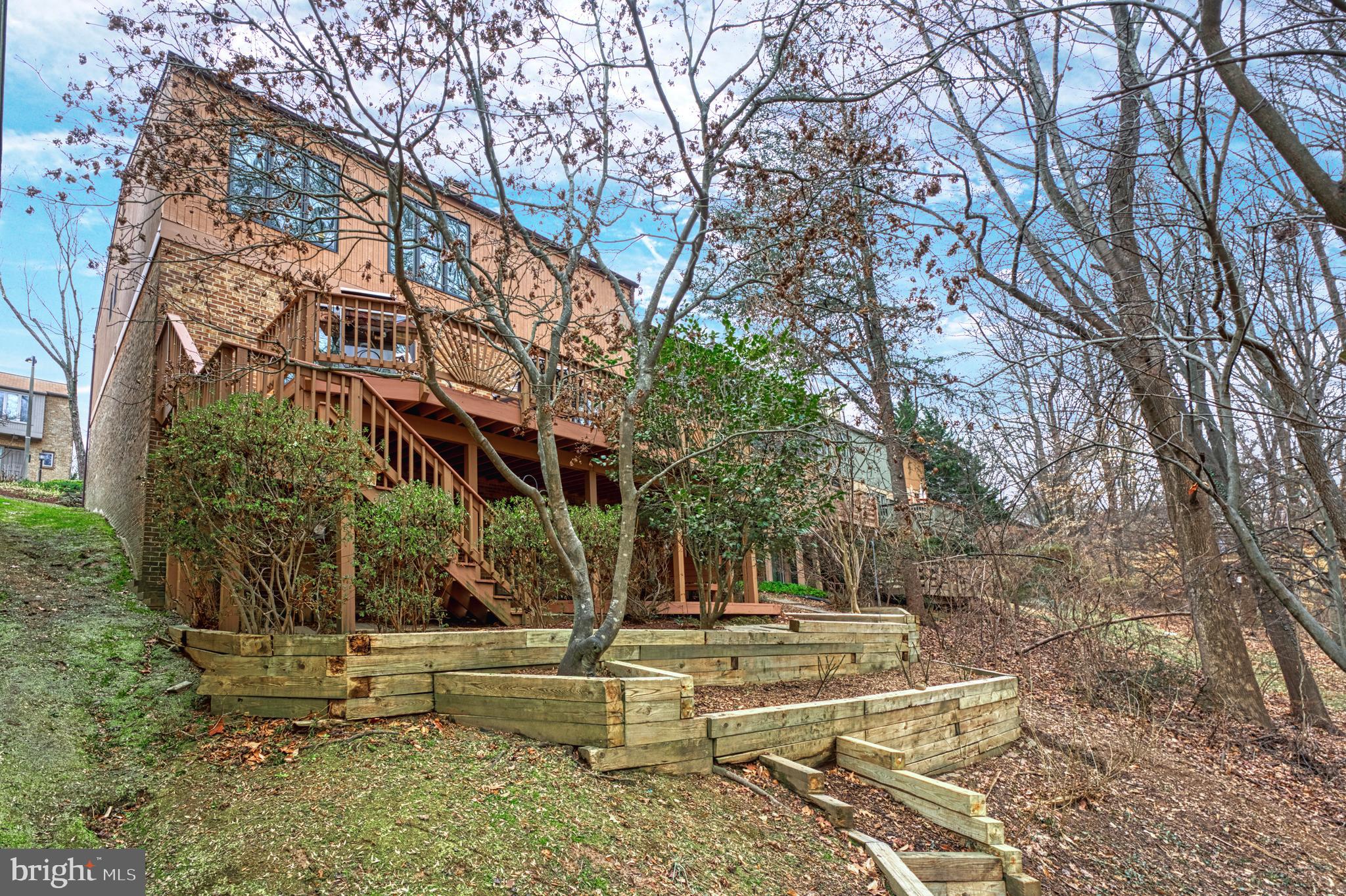 9937 Great Oaks Way