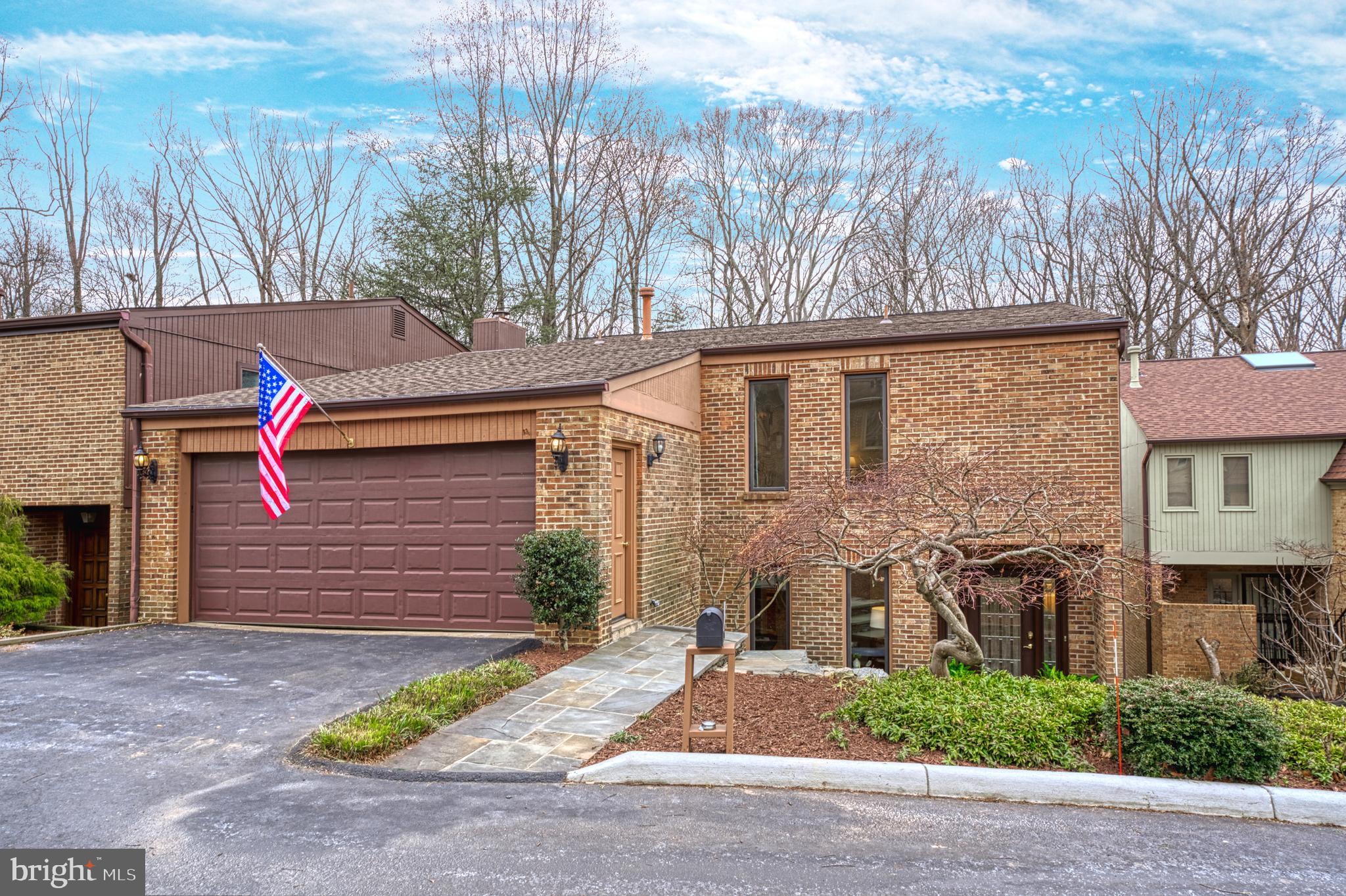 9937 Great Oaks Way