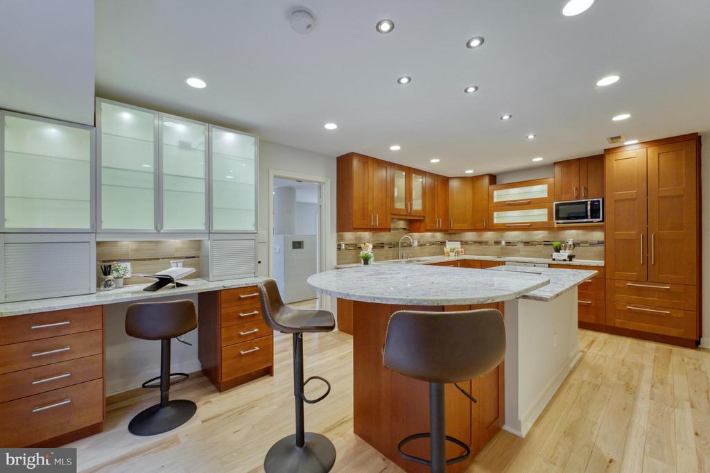 9937 Great Oaks Way