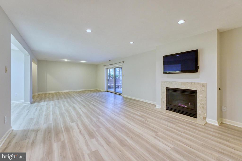 9937 Great Oaks Way