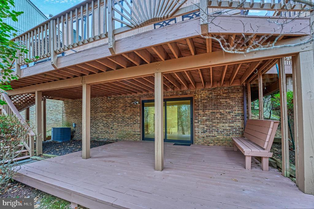 9937 Great Oaks Way