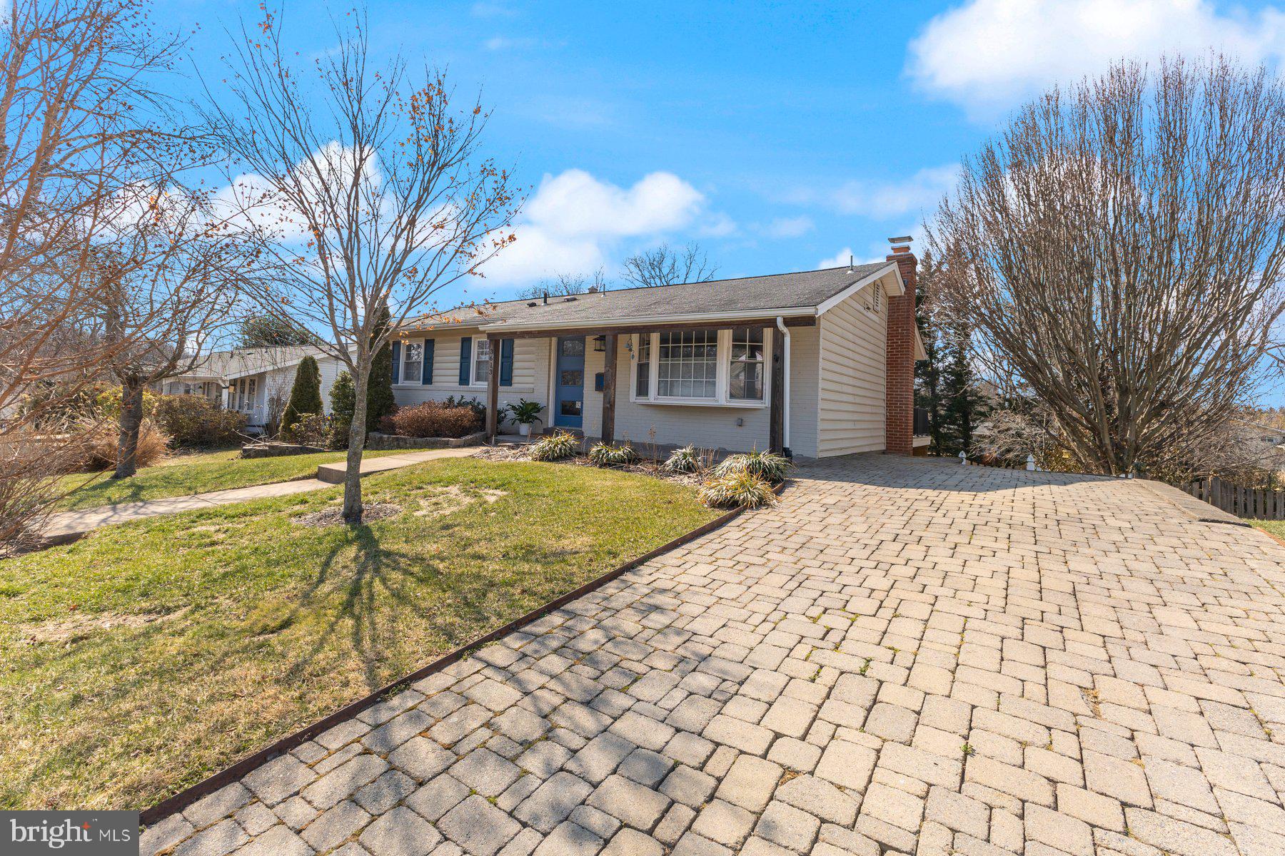3613 Heritage Ln