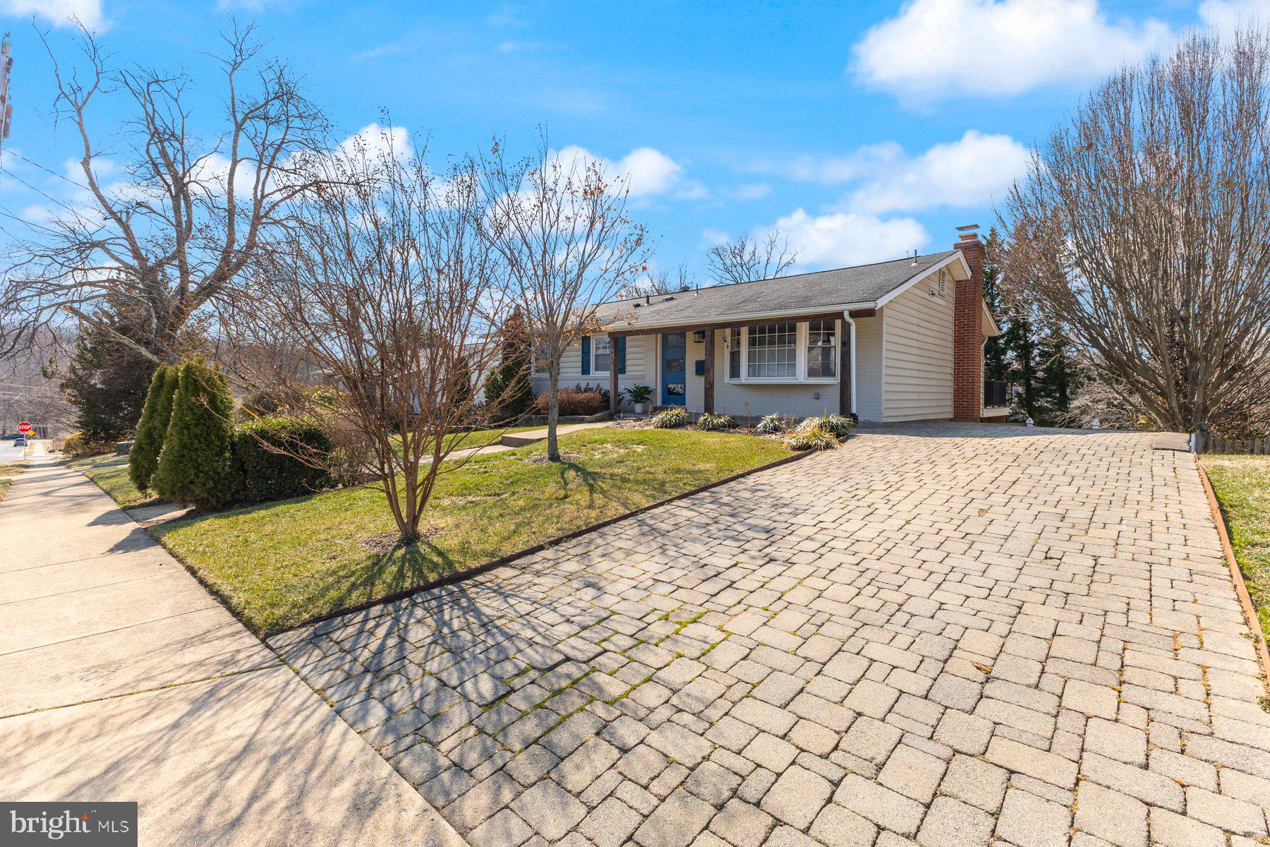 3613 Heritage Ln