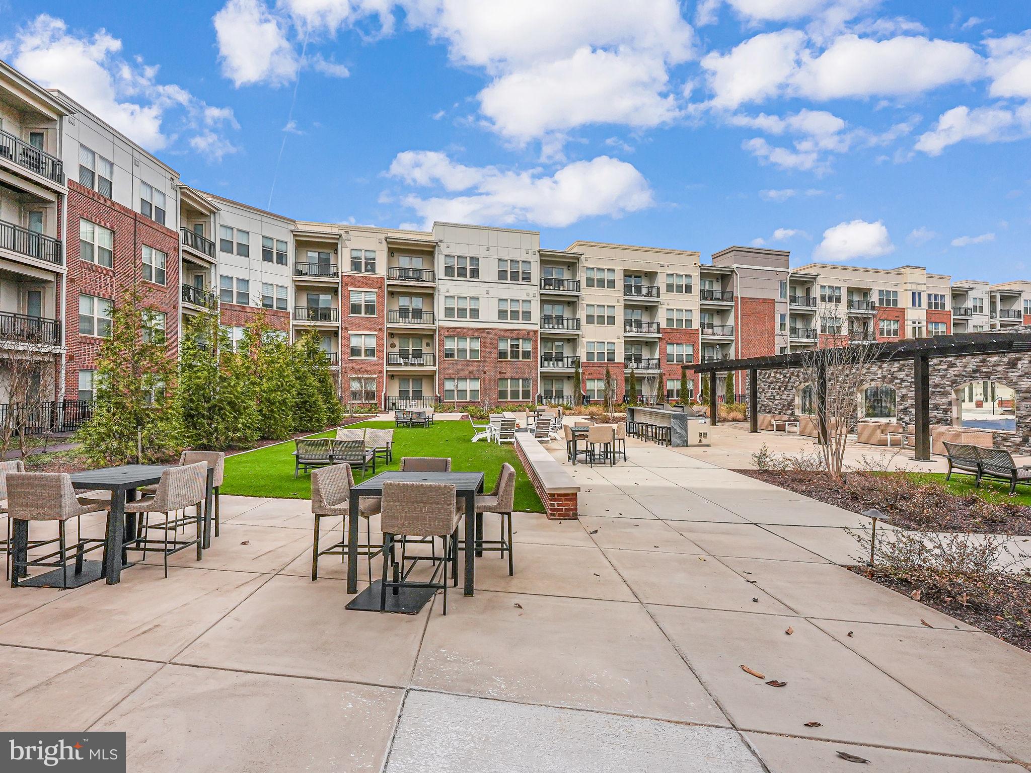 10755 Fairgrounds Dr #111